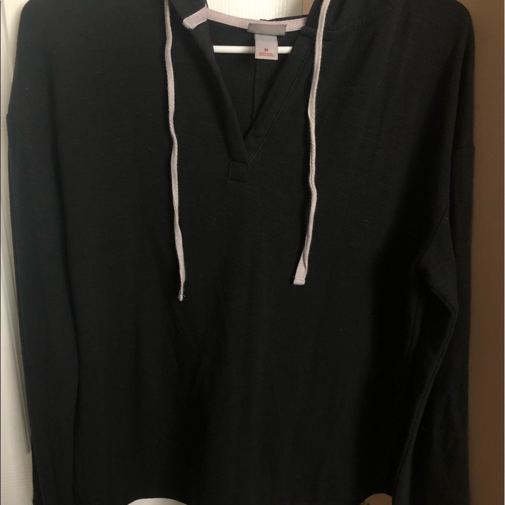 Black hoodie/sweatshirt
Size M